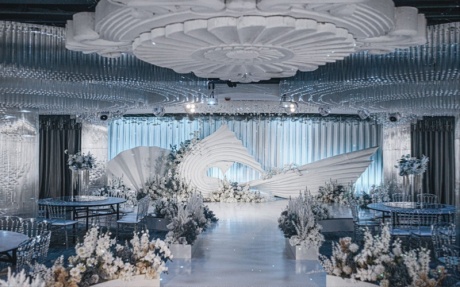 芳菲里 · 湖光厅 [ 最大22桌 · 高3.5m · 无柱 · 长方形 ·  ]