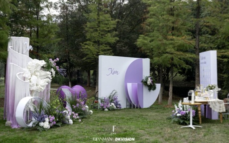 亲水草坪·右岸草坪 [ 最大20桌 · 高0.0m · 无柱 ·  ]