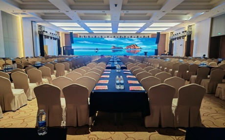 3号会议室 [ 最大24桌 · 高7.0m · 无柱 · 长方形 ·  ]